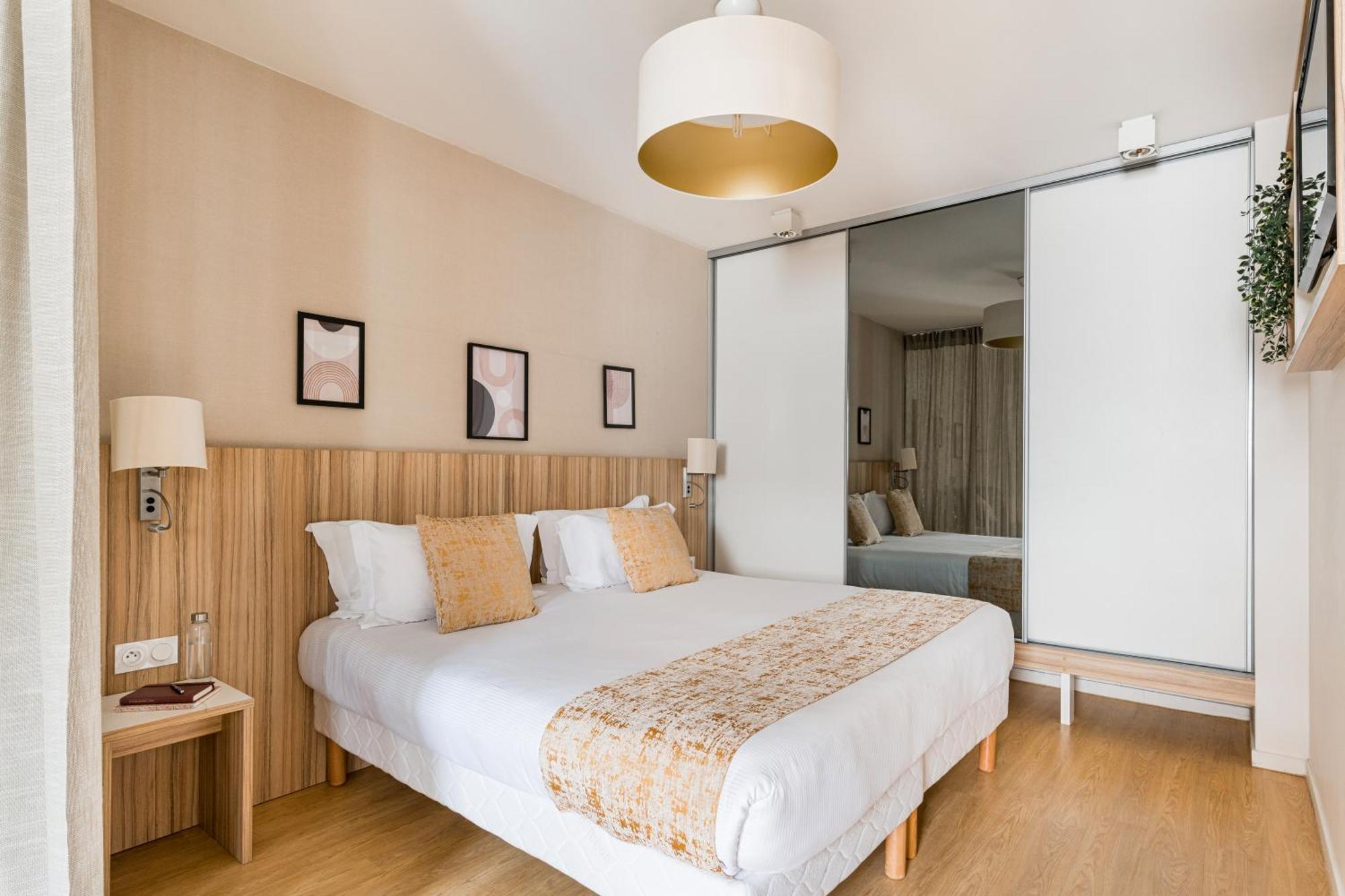 Appart Hotel Q7 Lodge Lyon 7 Экстерьер фото